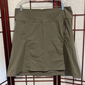 Royal Ribbons green skirt